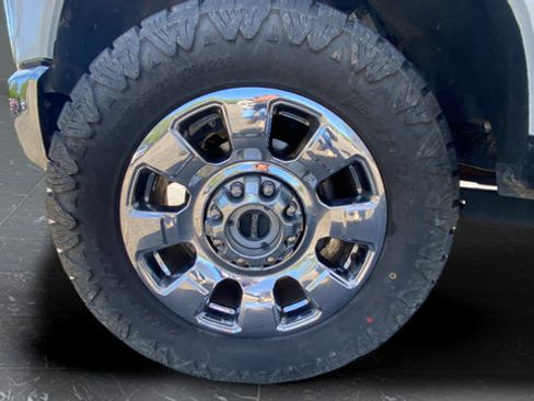 Used 2024 Ford F250 Lariat w/ Lariat Ultimate Package AWD/4WD image 31