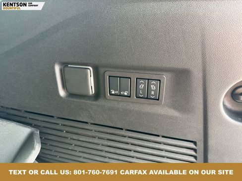 Used 2024 GMC Yukon XL Denali image 36