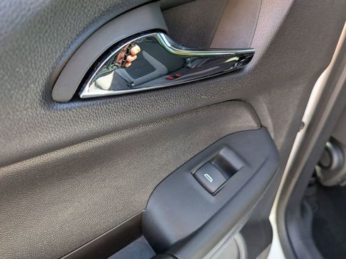 Used 2025 Chevrolet TrailBlazer LT image 25