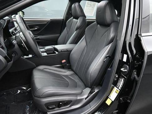 Used 2022 Lexus ES 350 F Sport w/ Accessory Package FWD image 17