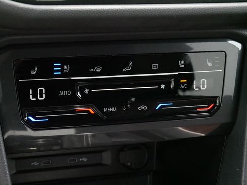 Certified 2024 Volkswagen Tiguan SEL R-Line w/ MDO Package, Two-Row AWD/4WD image 23