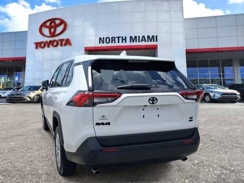 Used 2025 Toyota RAV4 LE AWD/4WD image 3