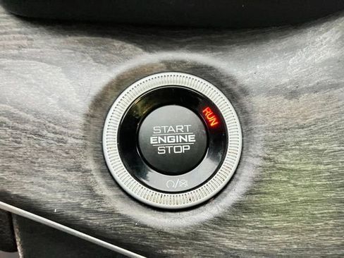 Used 2024 Jeep Grand Cherokee Limited image 10