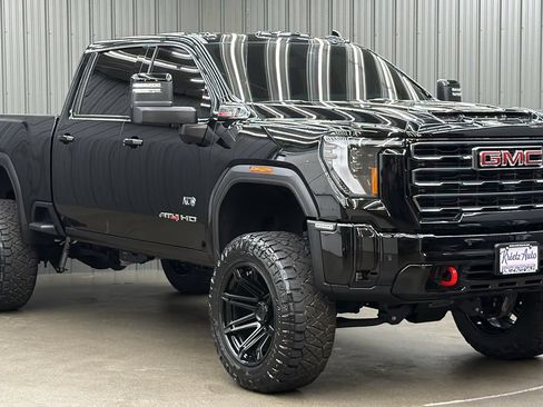 Used 2026 GMC Sierra 2500 AT4 AWD/4WD image 7