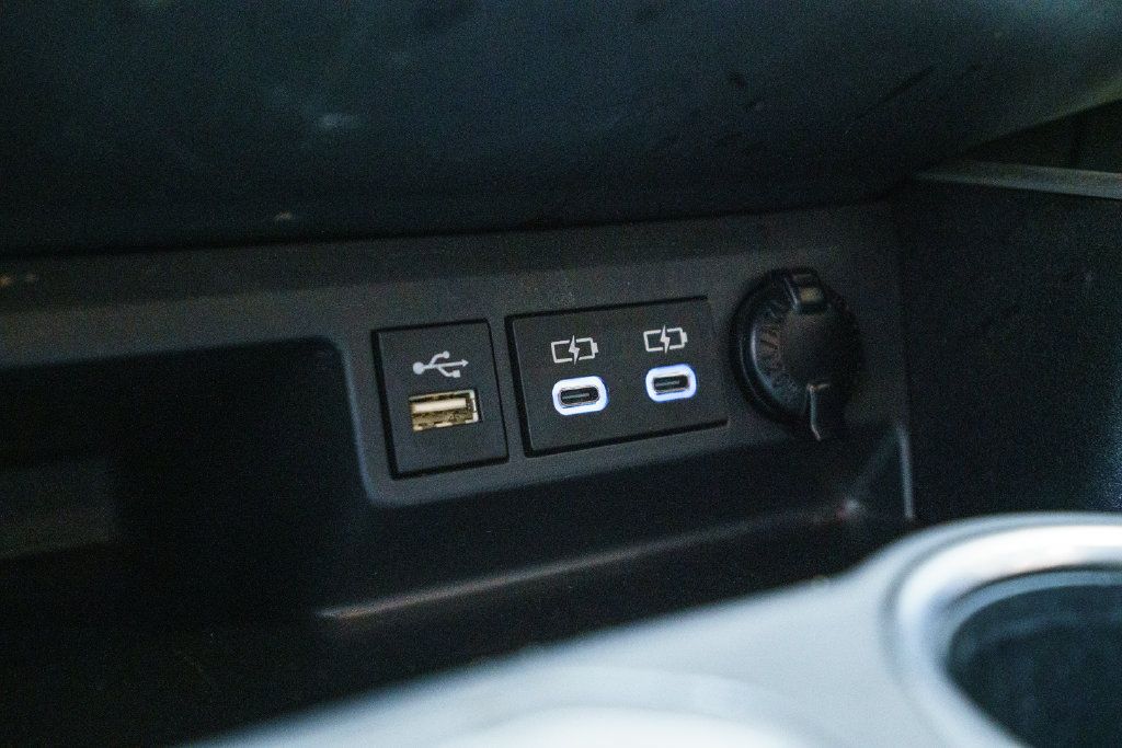 Used 2023 Toyota Highlander LE FWD image 23