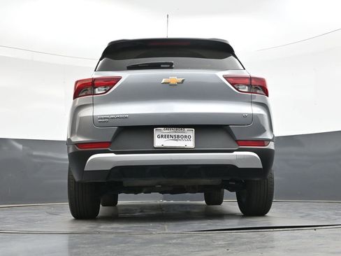 Used 2025 Chevrolet TrailBlazer LT AWD/4WD image 23