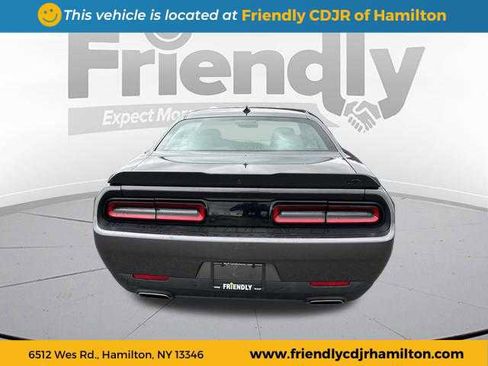 Used 2023 Dodge Challenger SXT w/ Plus Package image 5