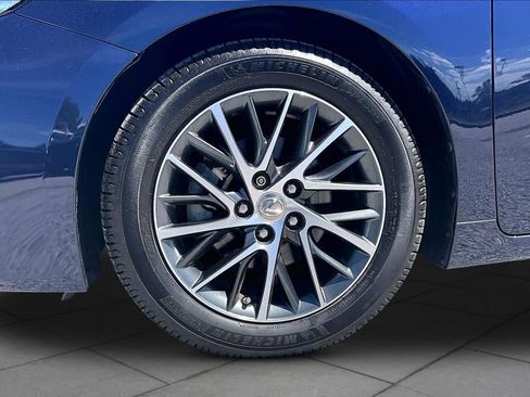 Used 2017 Lexus ES 350 w/ Luxury Package FWD image 11