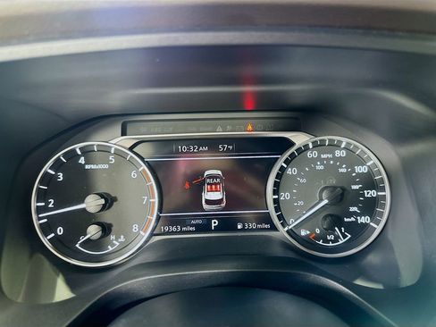 Used 2023 Nissan Rogue SL image 25