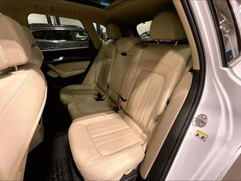 Used 2023 Audi Q5 2.0T Premium w/ Convenience Package AWD/4WD image 26