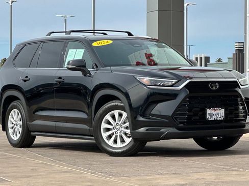 Certified 2024 Toyota Grand Highlander XLE image 2