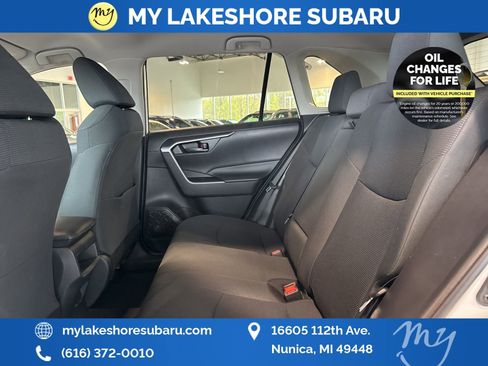 Used 2019 Toyota RAV4 LE w/ Carpet Mat Package FWD image 23