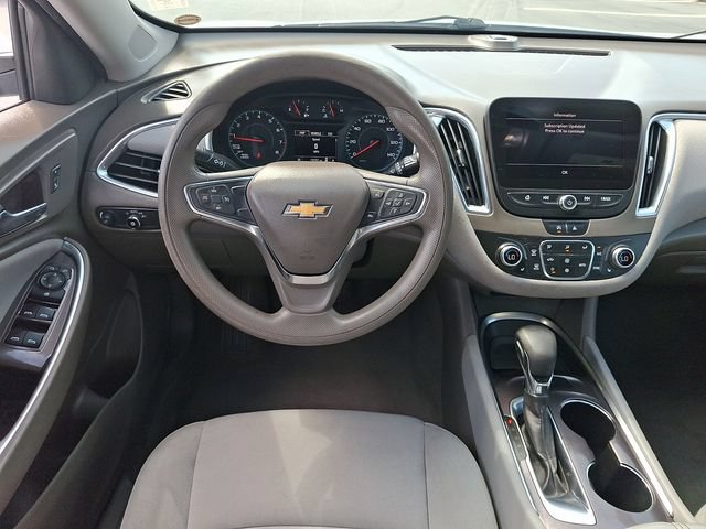 Used 2021 Chevrolet Malibu LT FWD image 11