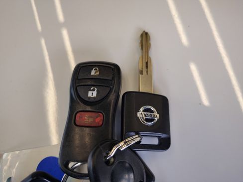 Used 2006 Nissan Frontier SE w/ (P01) Power Pkg RWD image 23