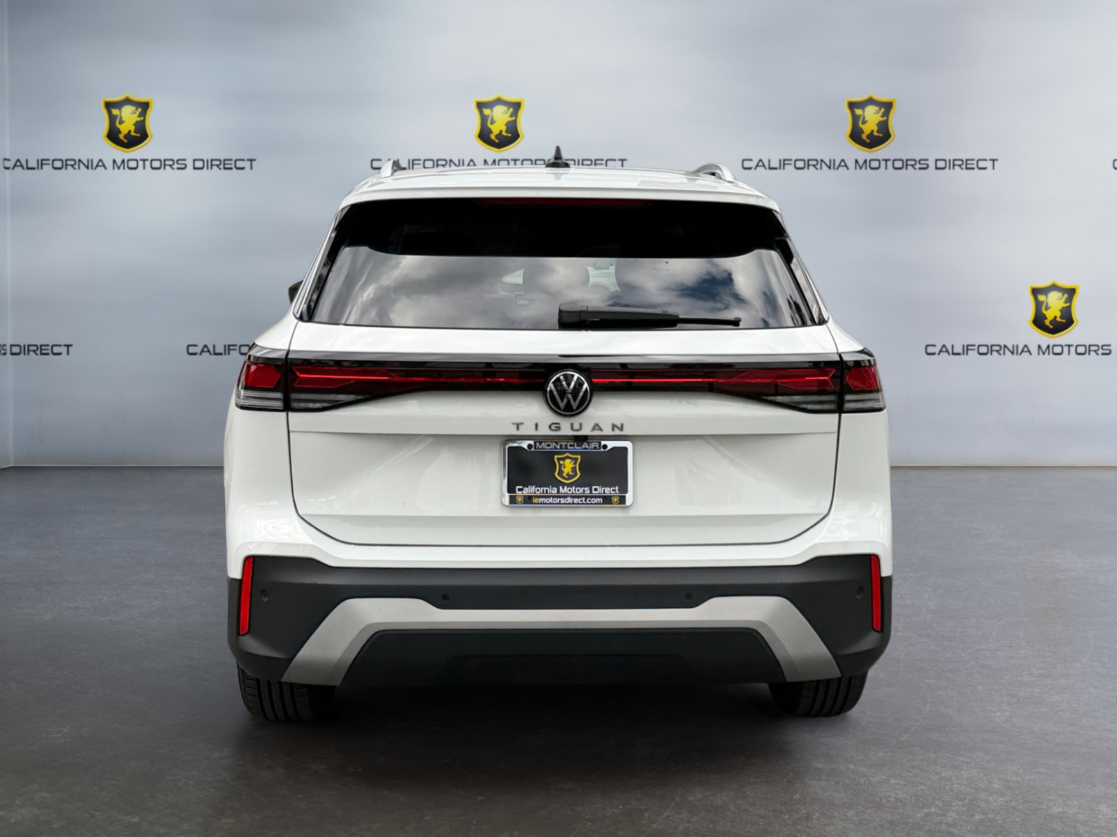 Used 2025 Volkswagen Tiguan S FWD image 4