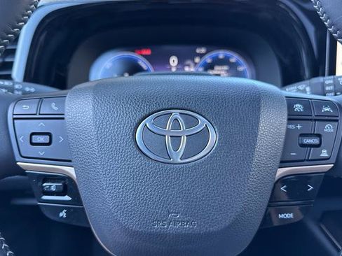 Used 2025 Toyota Crown Signia w/ Advanced Technology Package AWD/4WD image 25