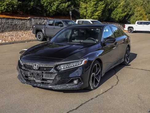 Used 2022 Honda Accord Sport image 8