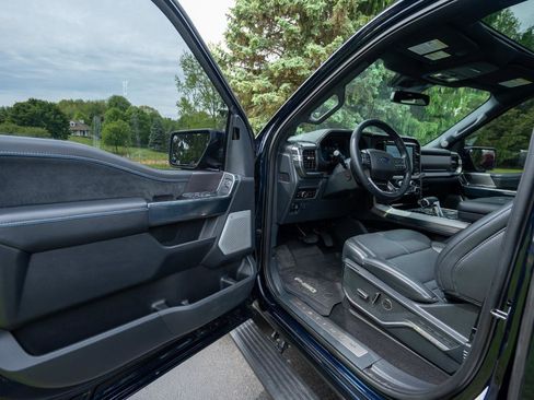 Used 2025 Ford F150 Platinum AWD/4WD image 11
