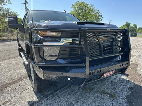 Used 2024 Chevrolet Silverado 3500 LT w/ Safety Package image 9