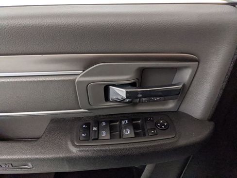 Used 2023 RAM 1500 Classic SLT AWD/4WD image 16