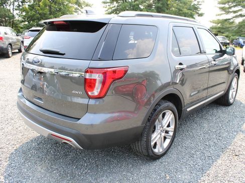 Used 2016 Ford Explorer XLT w/ Equipment Group 202A AWD/4WD image 7