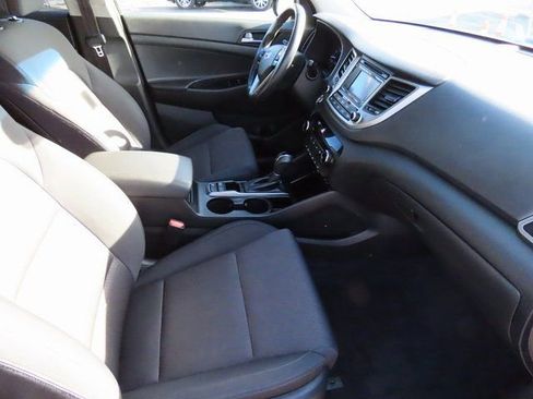 Used 2017 Hyundai Tucson Sport image 12