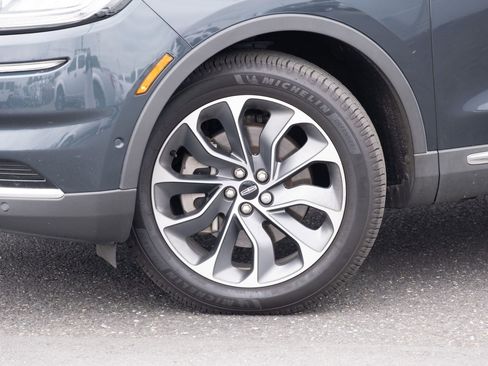Used 2022 Lincoln Nautilus Reserve w/ Equipment Group 201A AWD/4WD image 22