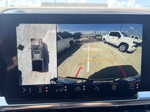 Used 2025 GMC Sierra 1500 SLT w/ SLT Premium Plus Package AWD/4WD image 19