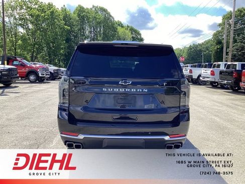 Used 2025 Chevrolet Suburban High Country AWD/4WD image 6