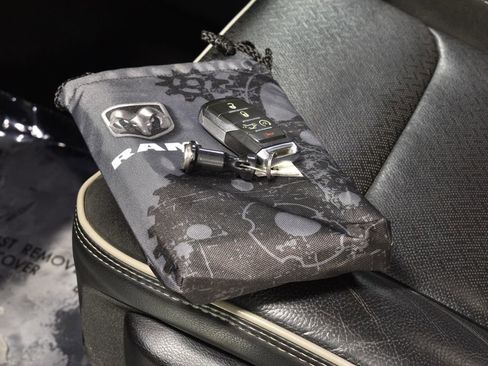 Used 2020 RAM 1500 Laramie image 40