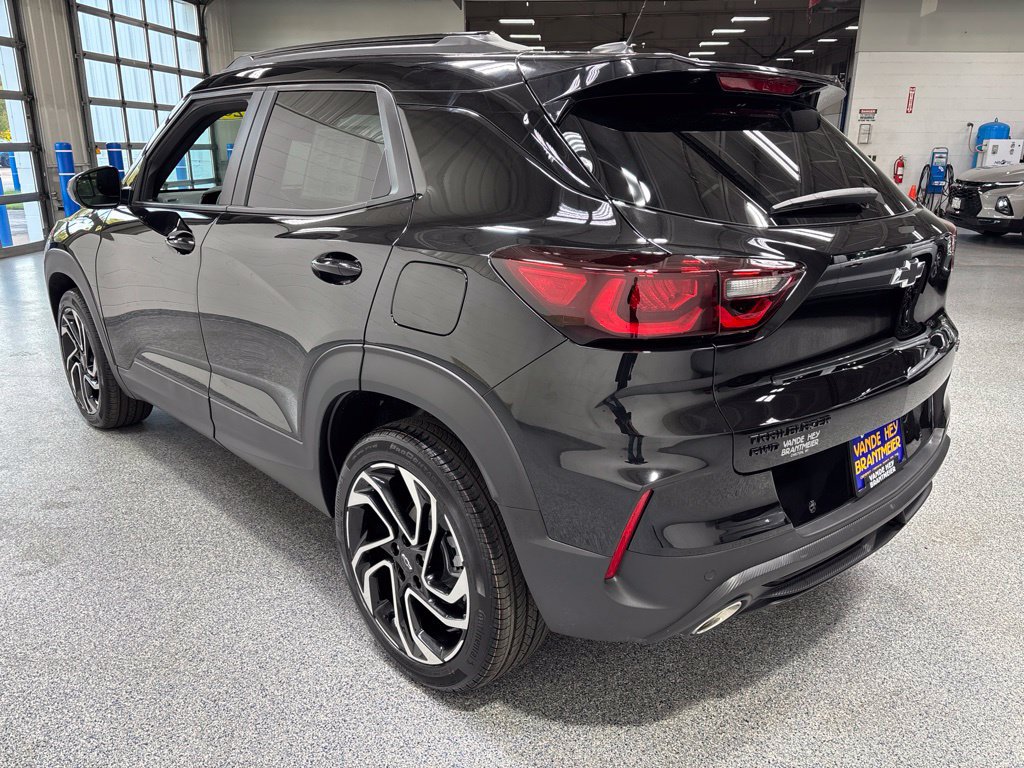 Used 2026 Chevrolet TrailBlazer RS w/ Convenience Package AWD/4WD image 5