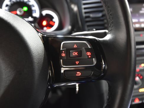 Used 2019 Volkswagen Beetle 2.0T S image 17