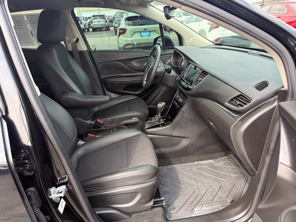 Used 2022 Buick Encore Preferred w/ Safety Package AWD/4WD image 10