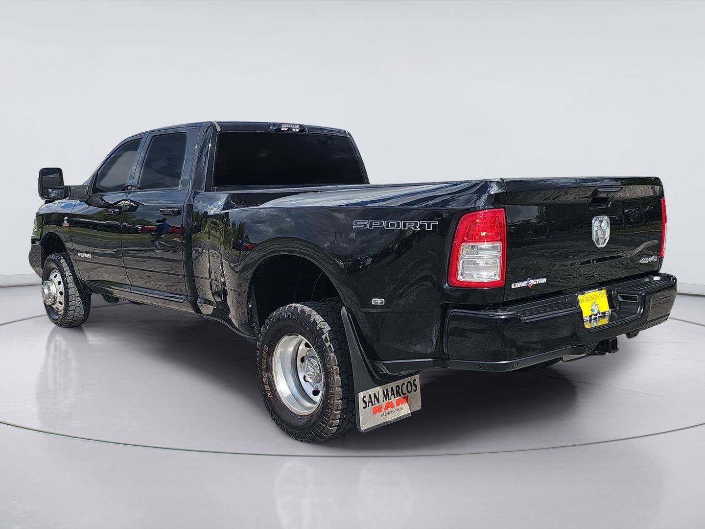 Used 2024 RAM 3500 Lone Star w/ Sport Appearance Package AWD/4WD image 3