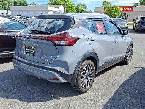 Certified 2021 Nissan Kicks SV FWD image 5