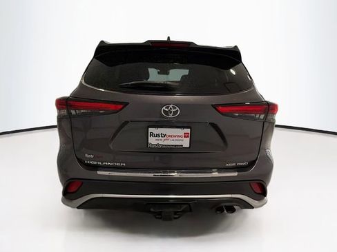 Used 2022 Toyota Highlander XSE image 5