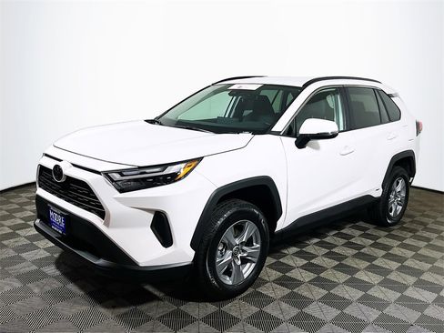 Certified 2025 Toyota RAV4 XLE image 4