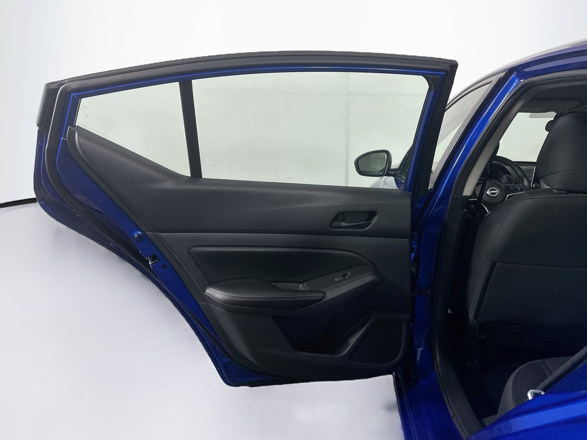 Used 2025 Nissan Altima 2.5 SV FWD image 25