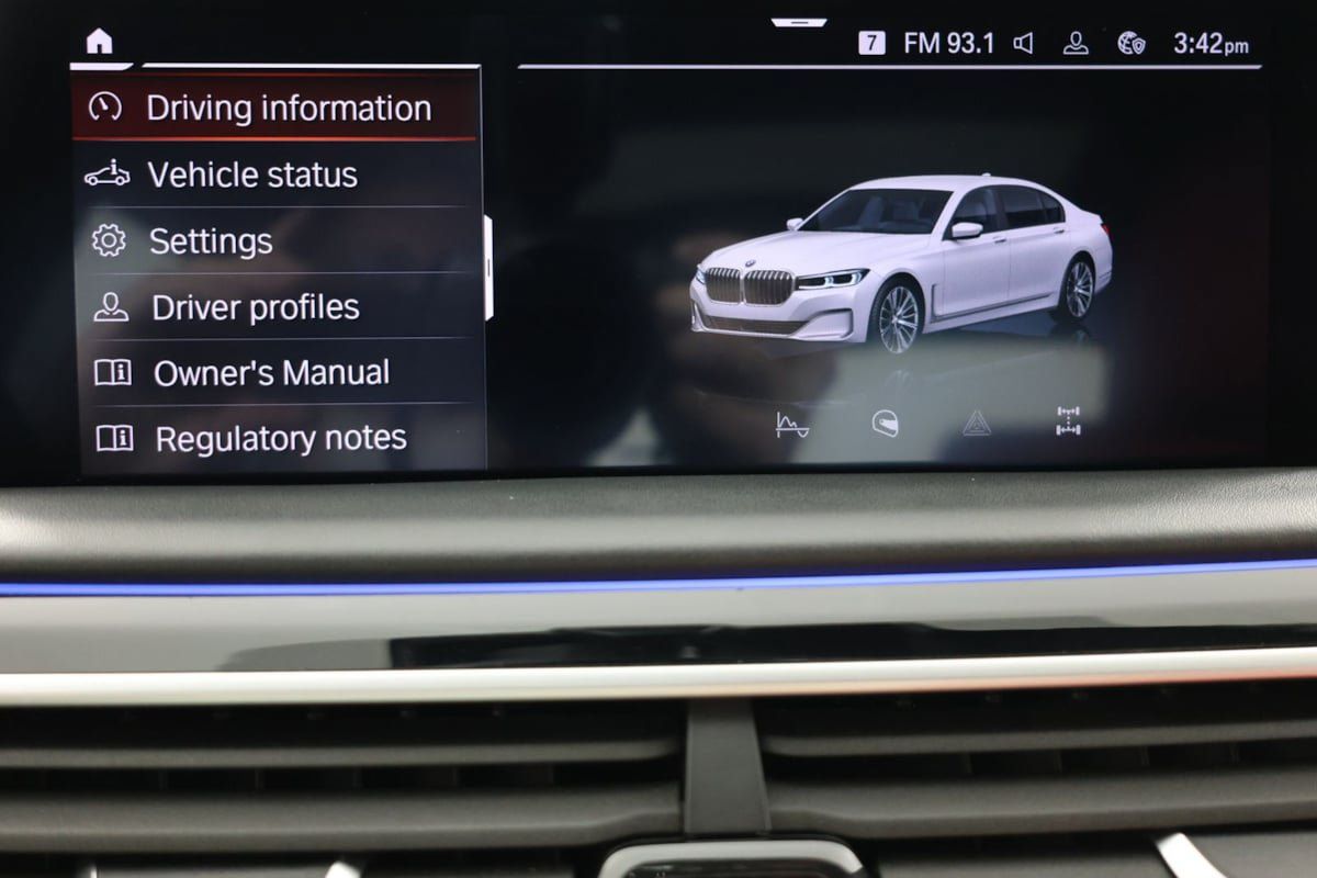 Used 2022 BMW ALPINA B7 xDrive AWD/4WD image 55
