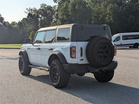 Used 2023 Ford Bronco Wildtrak image 6