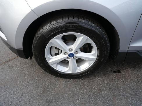 Used 2021 Ford Edge SE w/ Cargo Accessory Package image 29