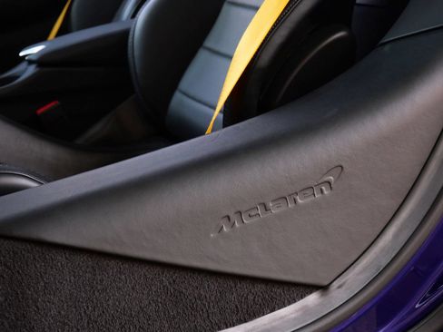 Used 2023 McLaren GT RWD image 22