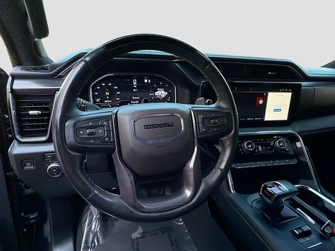 Used 2022 GMC Sierra 1500 Denali Ultimate image 11