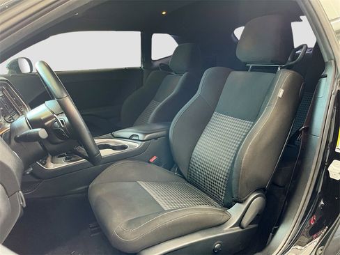 Used 2022 Dodge Challenger R/T image 19