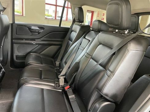 Used 2023 Lincoln Aviator AWD image 30
