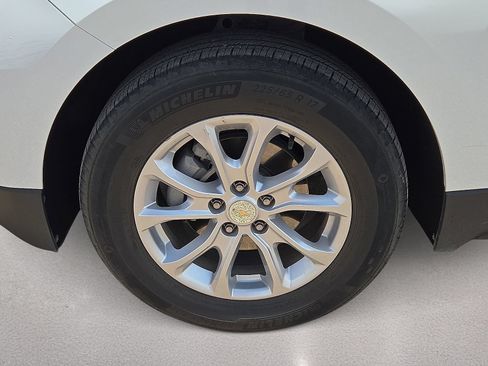 Used 2021 Chevrolet Equinox LS w/ LS Convenience Package FWD image 10