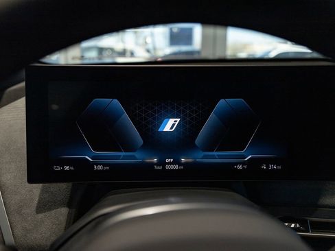 New 2026 BMW iX xDrive60 w/ M Sport Package image 28