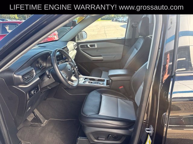 Used 2024 Ford Explorer XLT w/ Equipment Group 202A AWD/4WD image 10