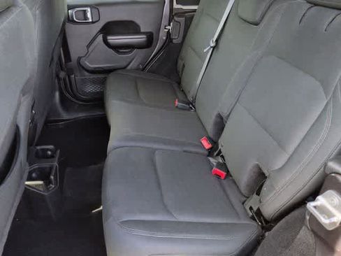 Used 2018 Jeep Wrangler Unlimited Sport S AWD/4WD image 19