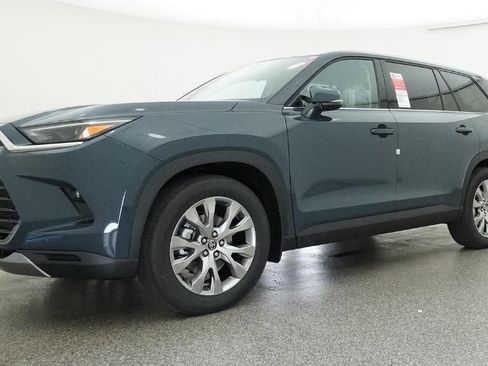 New 2026 Toyota Grand Highlander Limited image 17